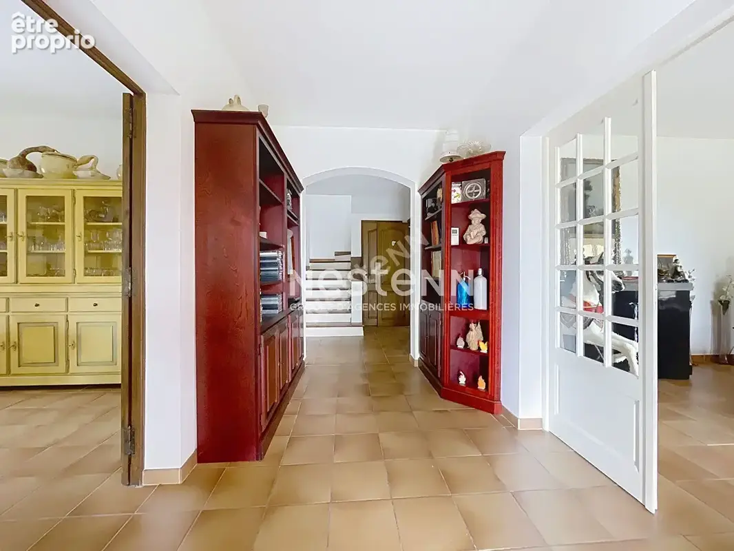 Lourmarin - Maison  5 pièce(s), 180m2, 4 belles chambres, garage-,piscine - photo 7