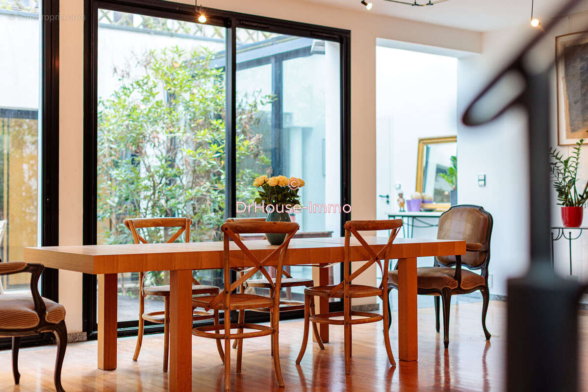 Maison 265 m² à Nantes  - photo 3