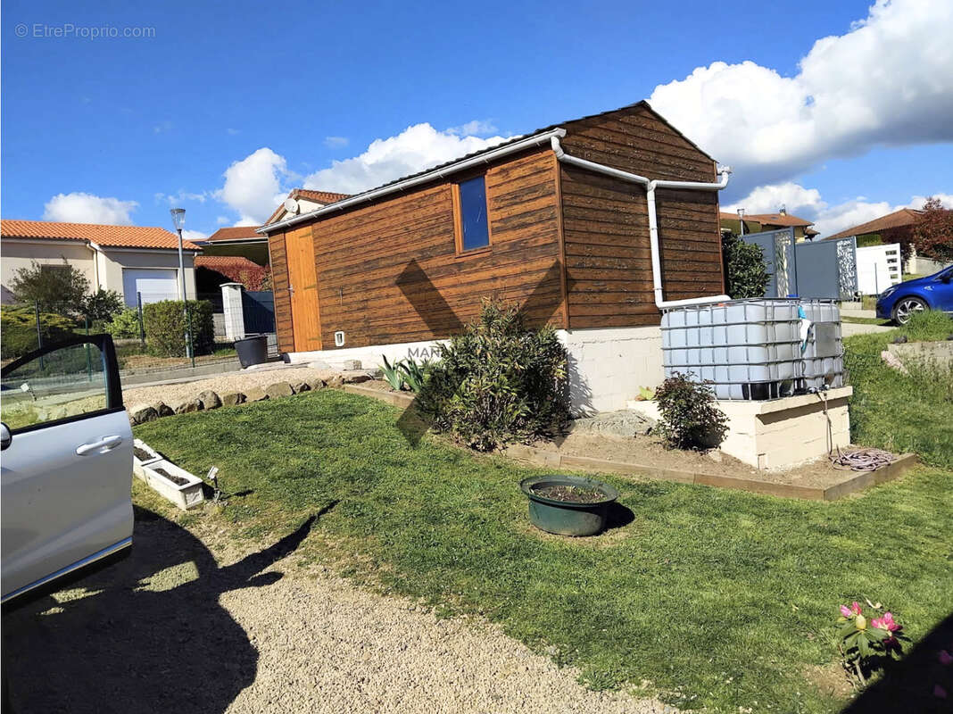 Maison à AMPLEPUIS