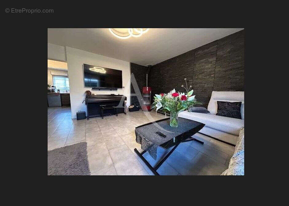 Maison à GRETZ-ARMAINVILLIERS