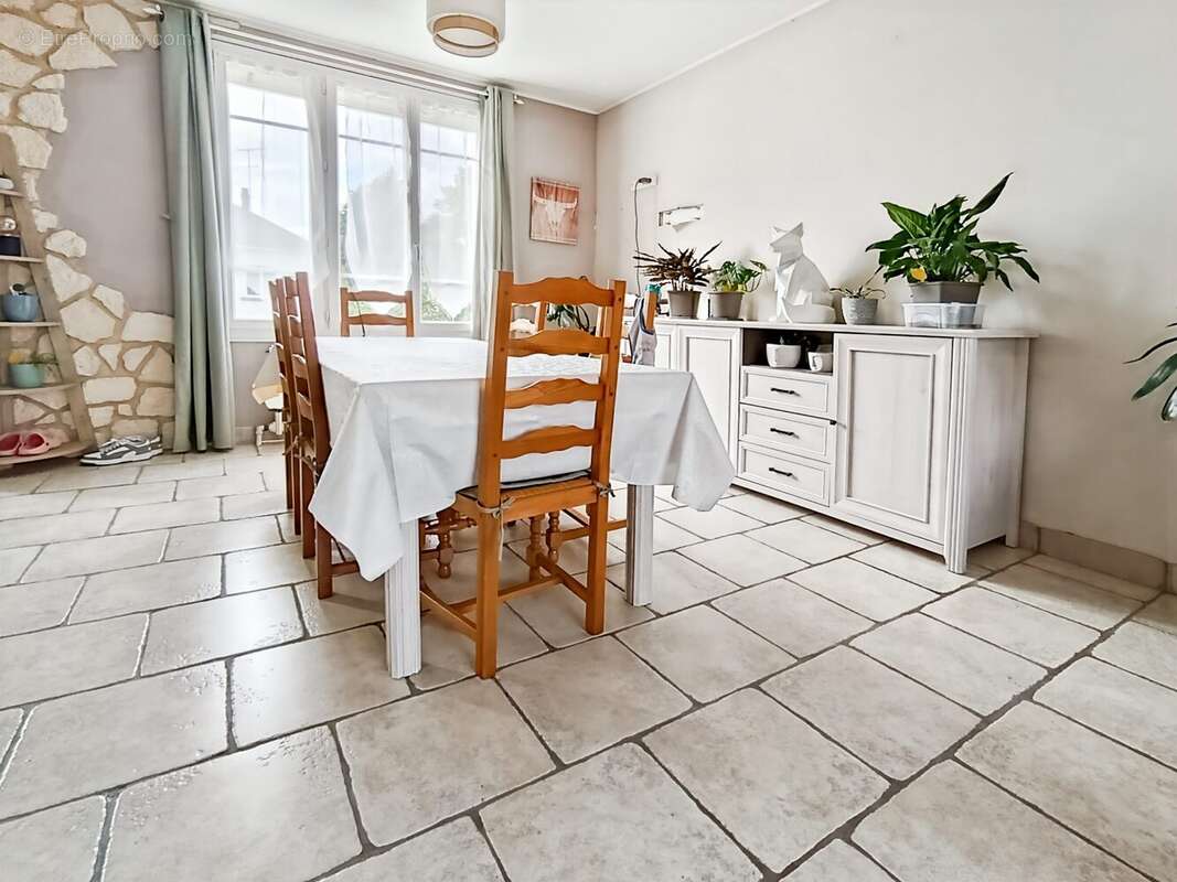 Maison à SELLES-SUR-CHER