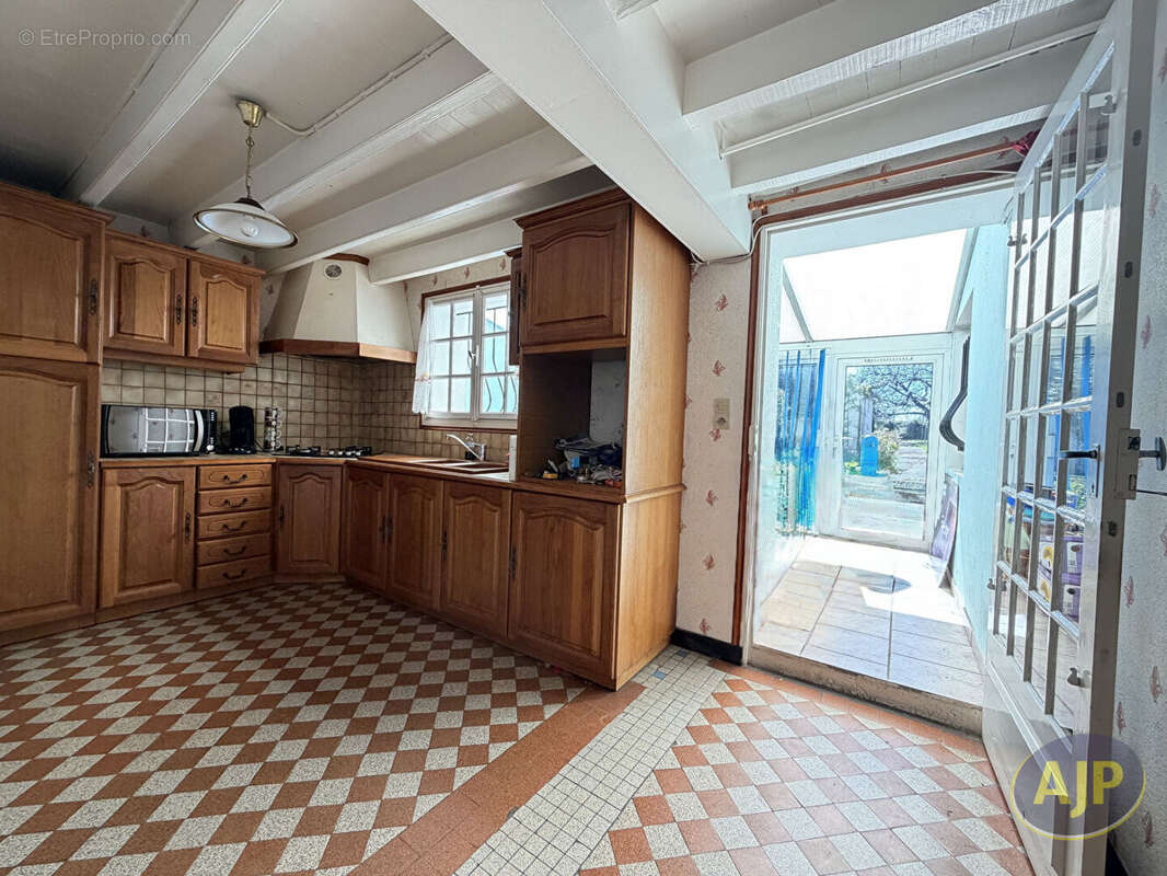 Maison à SAINTES