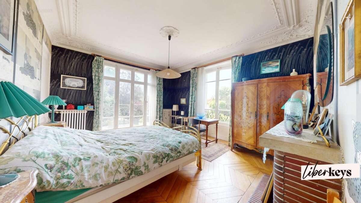 Propriété familiale de 236 m² avec jardin arboré de 878 m² – Vaucresson - photo 21