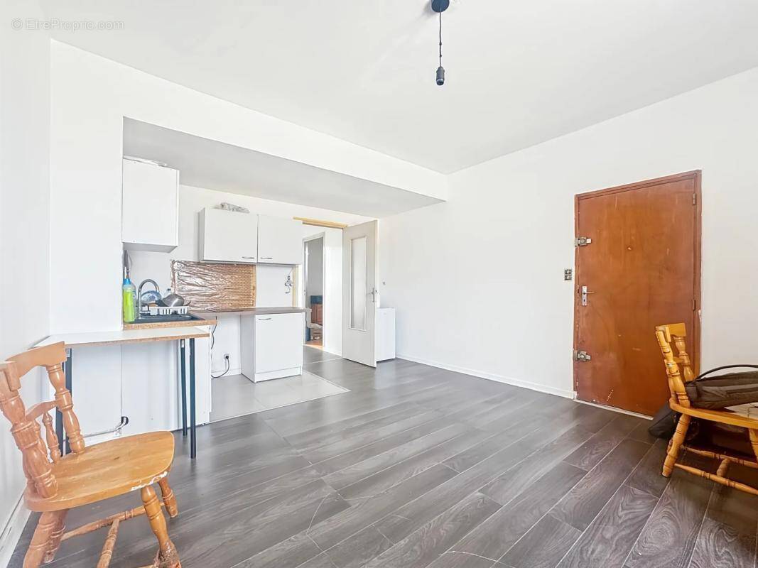 Appartement à NIVOLAS-VERMELLE