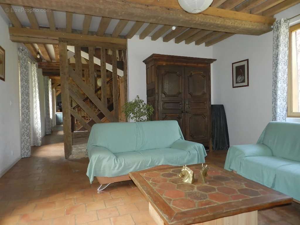 Maison à SAINT-PIERRE-SUR-DIVES