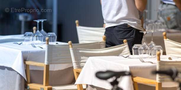 Commerce à PARIS-17E