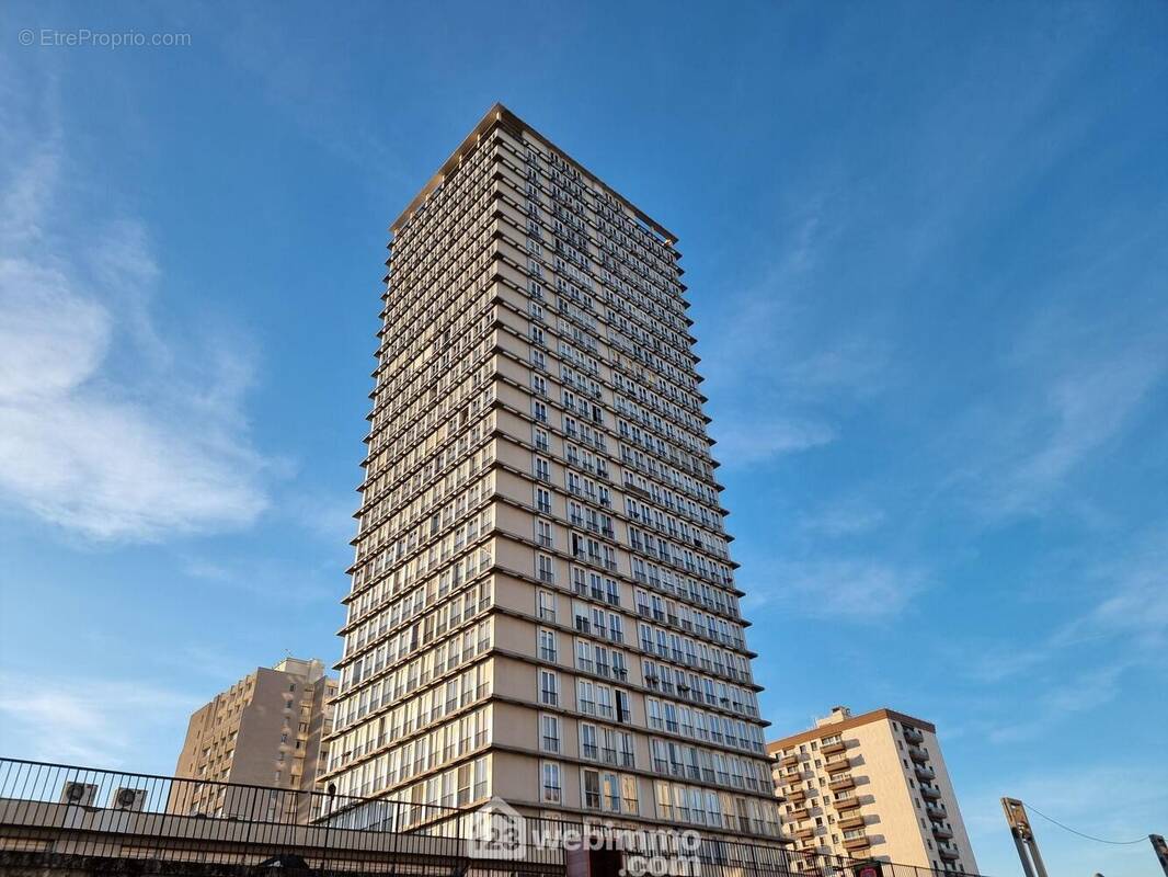 Appartement de 4 pièces - 23eme étage - Vue Panoramique - Appartement à CHOISY-LE-ROI