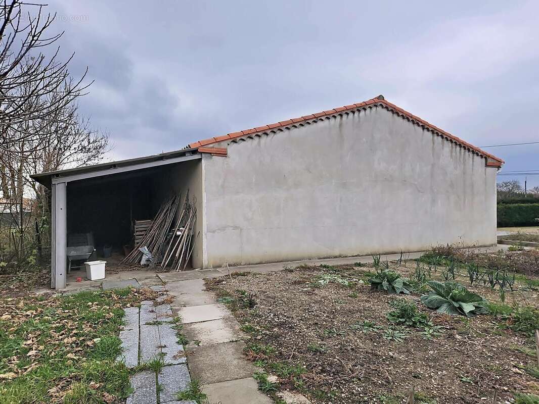 Photo 5 - Maison à VILLENEUVE-LA-COMPTAL