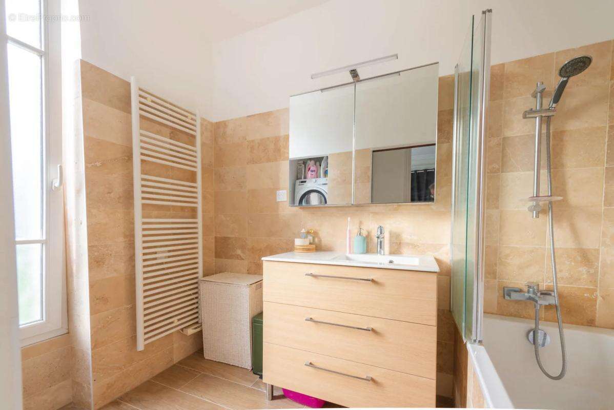 Appartement à VILLE-D'AVRAY