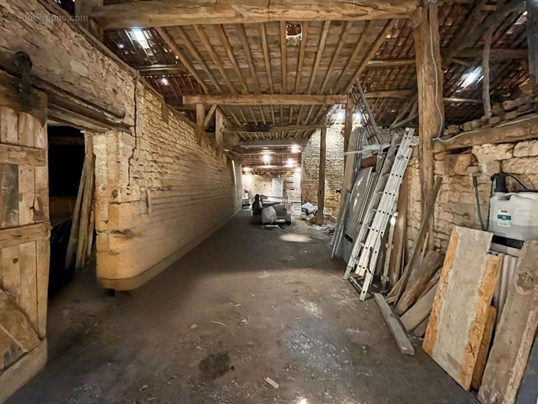 Maison à SAINT-PIERRE-SUR-VENCE