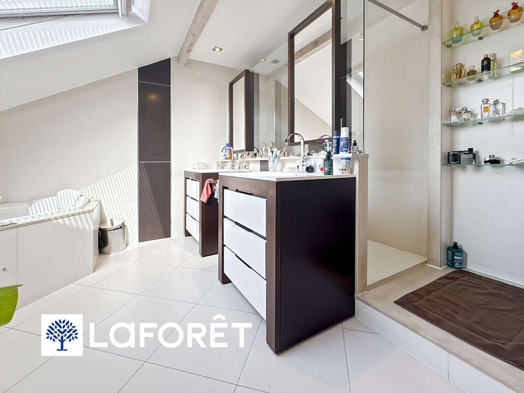 Maison 6 pièces quartier gare avec piscine à vendre à Sainte-Geneviève-des-Bois - photo 6