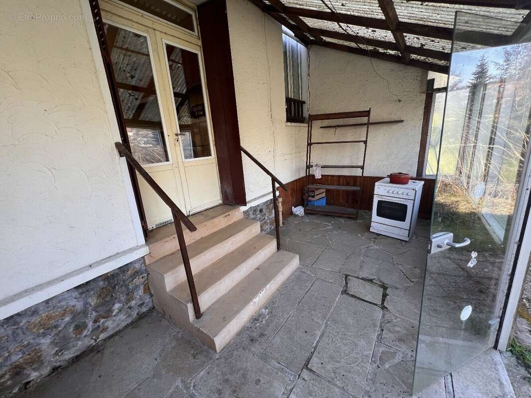 Maison à SAINT-CHERON