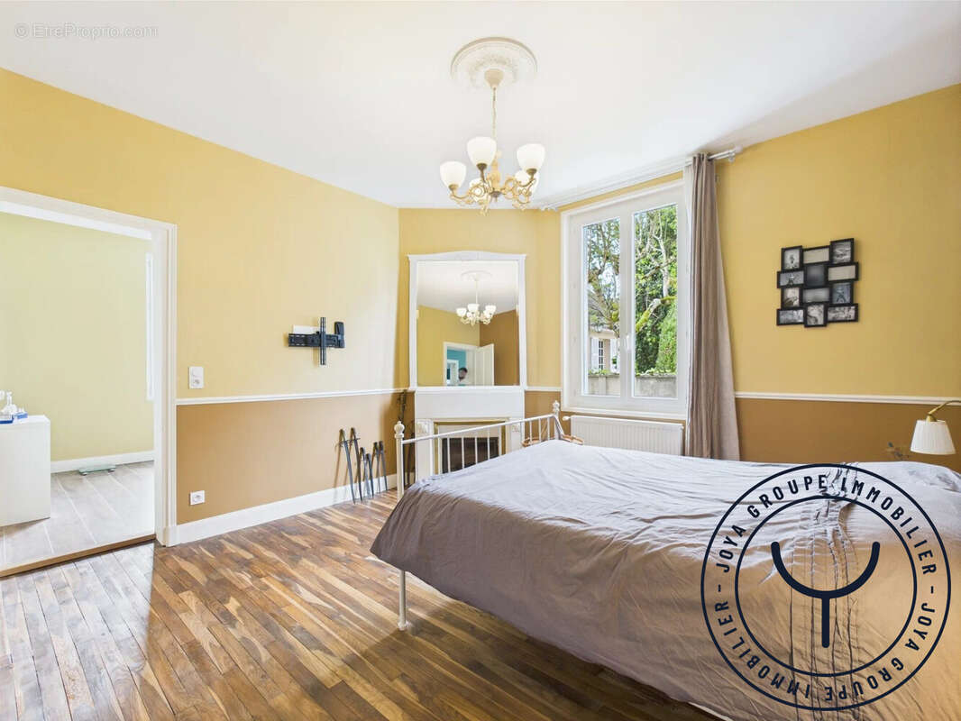 Maison à PONT-SAINTE-MARIE