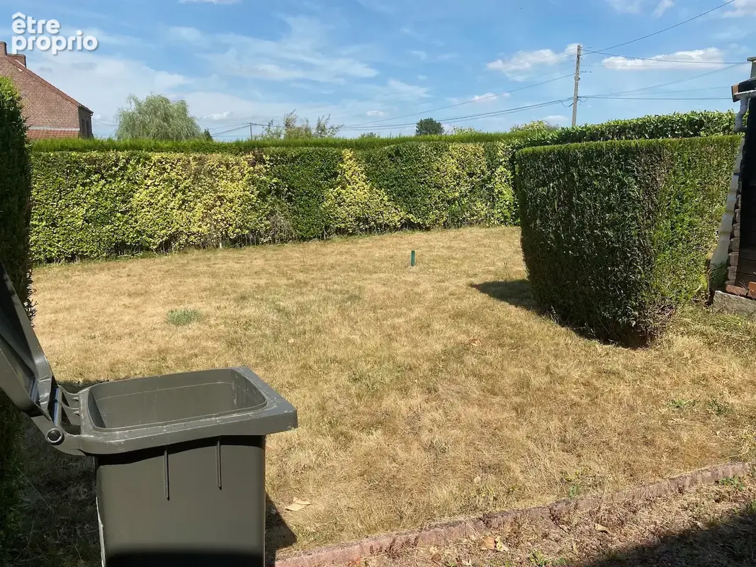 RECQUIGNIES - Maison Brique Semi-individuelle avec Garage et Jardin - photo 2