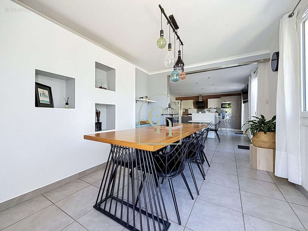 Maison 120 m² à Mably  - photo 8