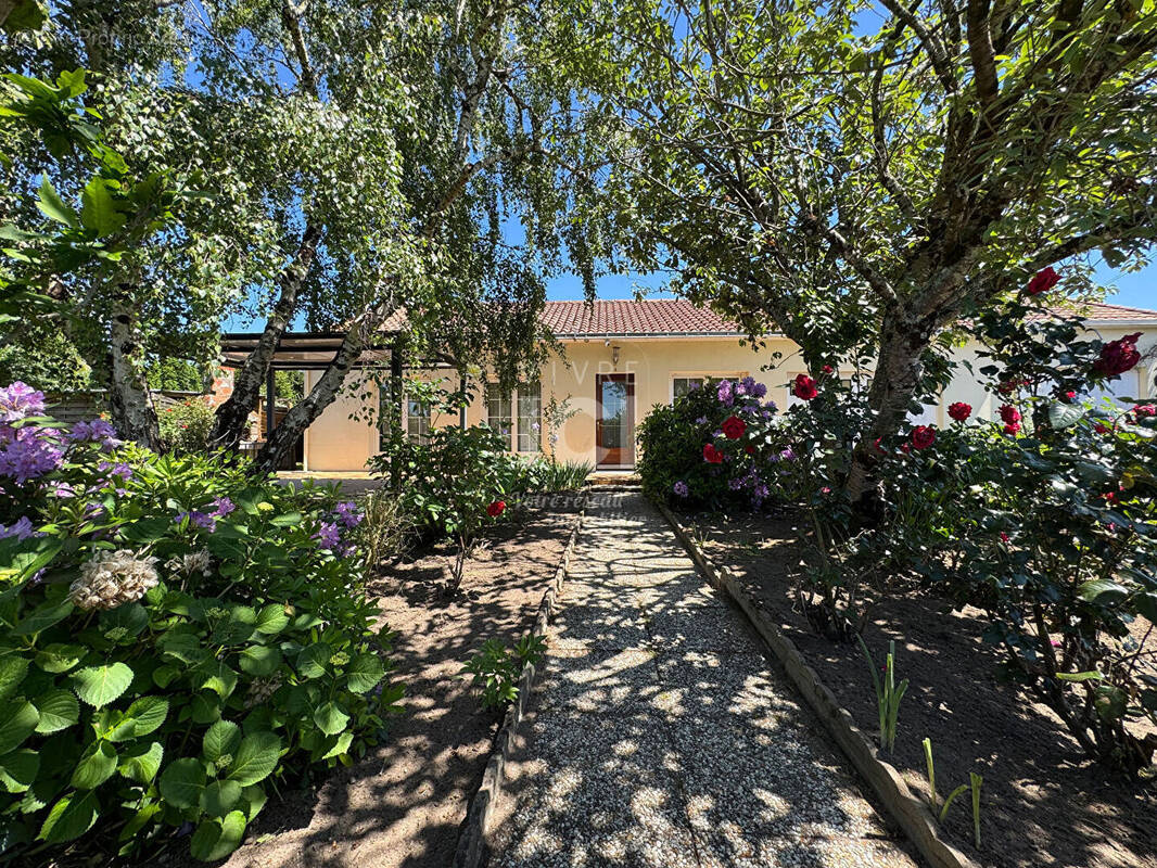 Maison à SAINT-SEBASTIEN-SUR-LOIRE