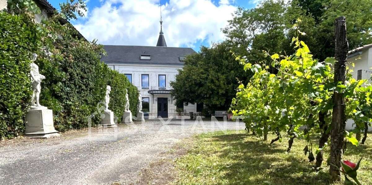 Maison à COGNAC