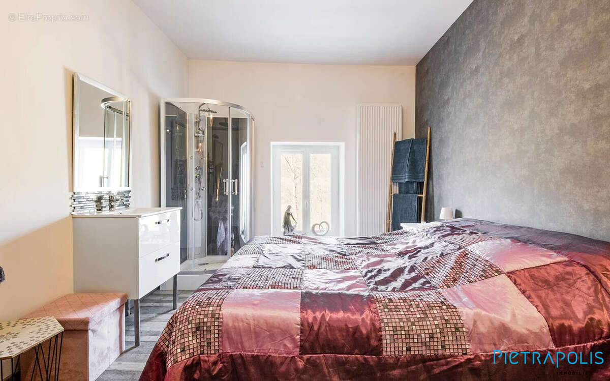 Maison 386 m² à Chambost-Allieres  - photo 7