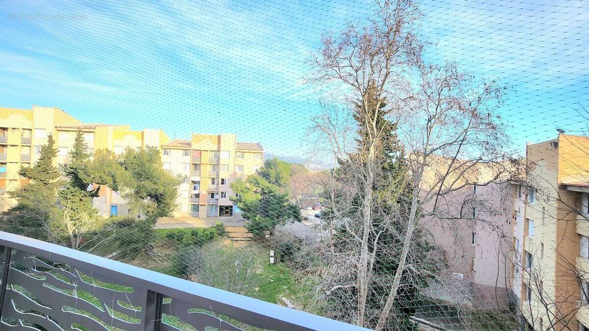 T2 / BALCON / PARKING / CAVE - Appartement à MARSEILLE-13E