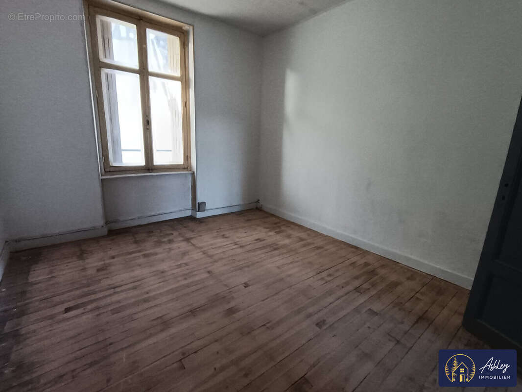 Appartement 288 m² à Bort-Les-Orgues  - photo 5