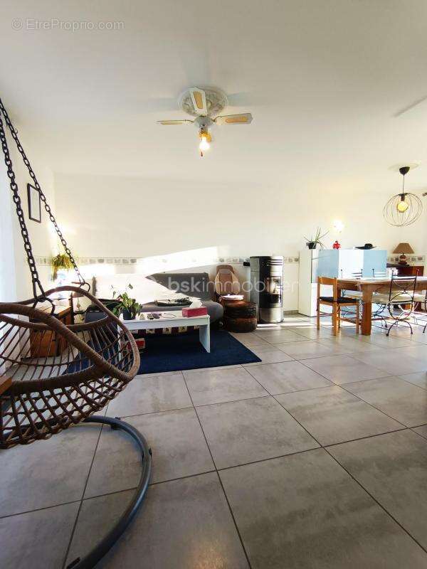 Maison à SAINT-CYR-SUR-LOIRE