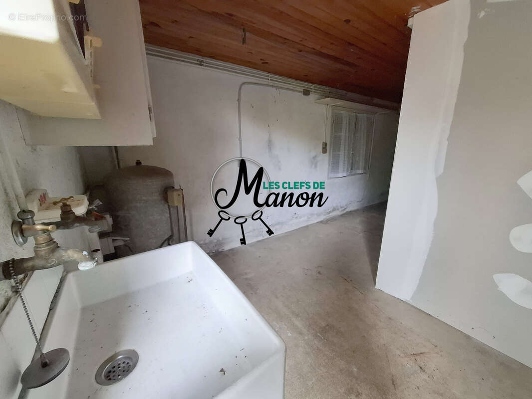 Maison à SAINT-SULPICE-LES-FEUILLES