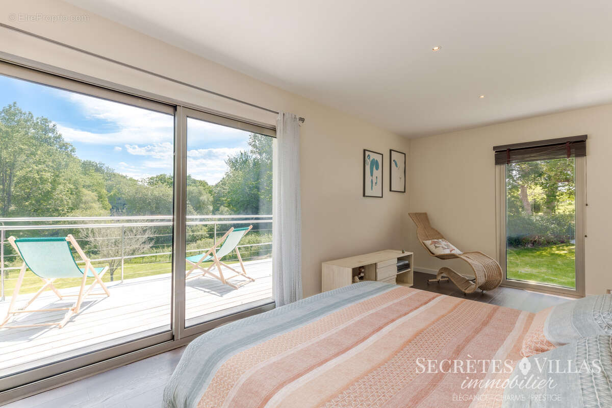 Maison à FARGUES-SAINT-HILAIRE