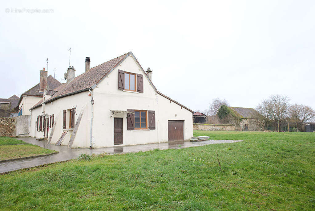 Maison à PERCENEIGE