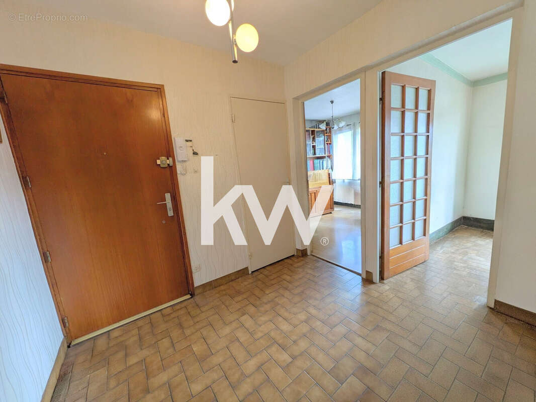Appartement 91 m² à Saint-Chamond  - photo 4