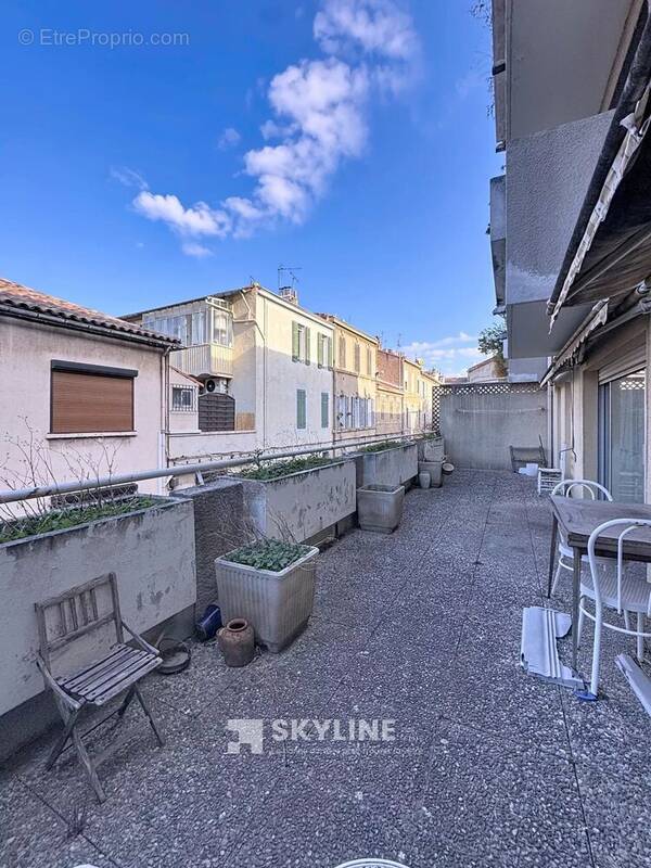 Appartement à MARSEILLE-4E