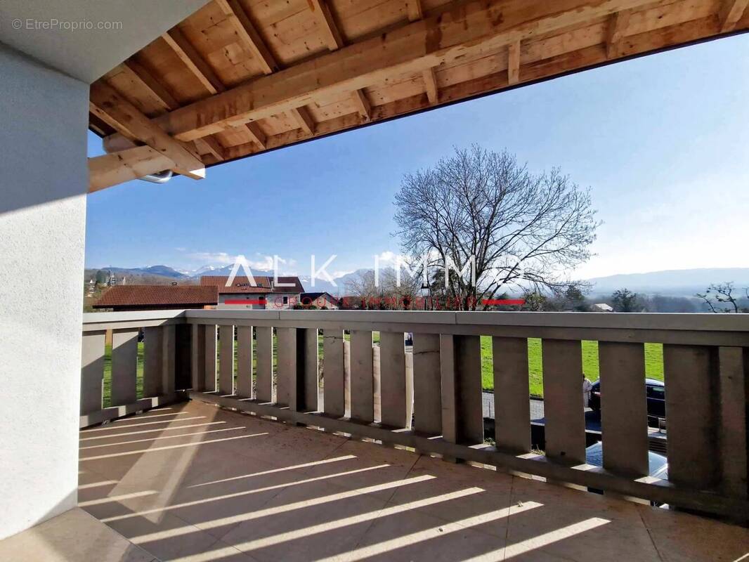 Appartement à CONTAMINE-SUR-ARVE