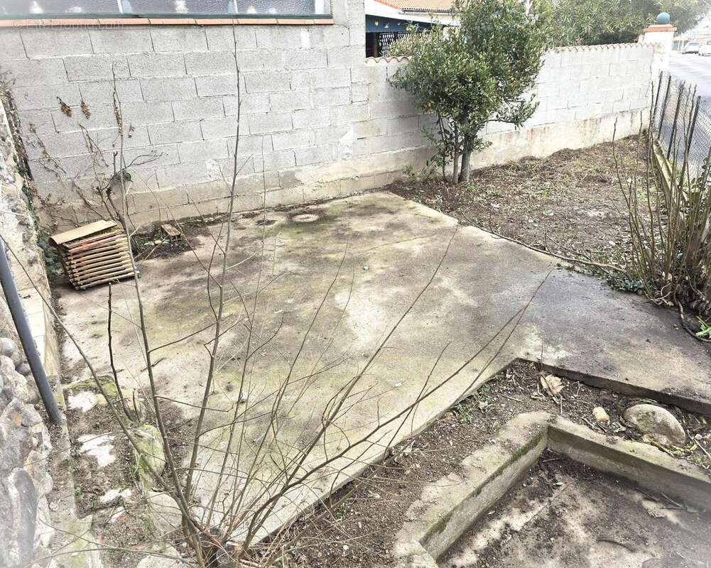 Maison 176 m² à Saint-Jean-Du-Falga  - photo 8
