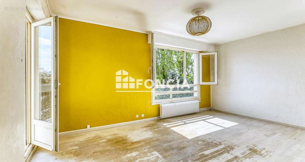Appartement à BOURG-LA-REINE