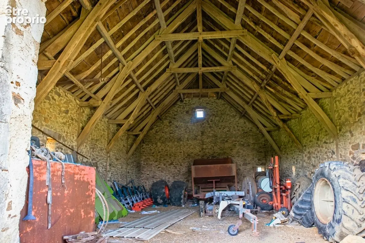MONTBAZENS - Authentique corps de ferme en pierres, superbe grange et dépendances. - photo 4