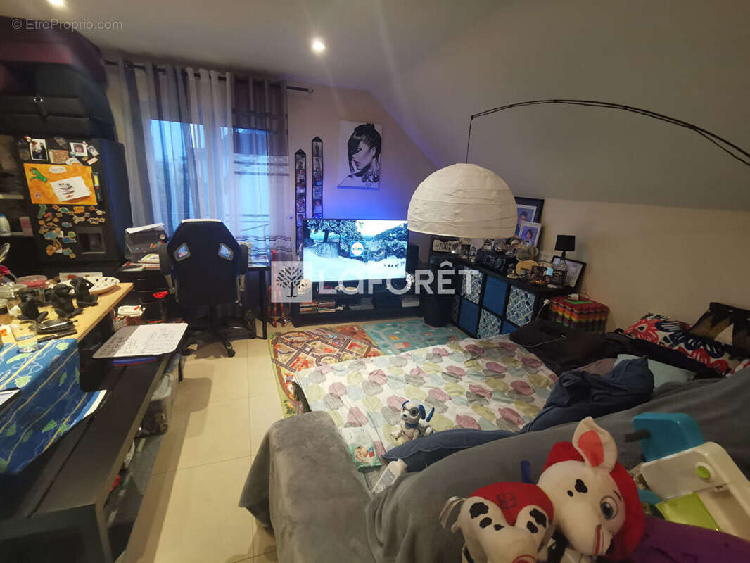 Appartement à CHENNEVIERES-SUR-MARNE