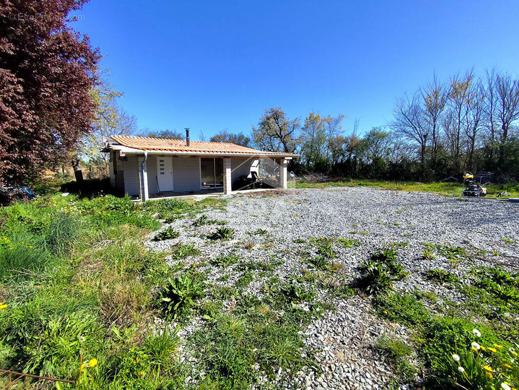 Maison à MAUPREVOIR