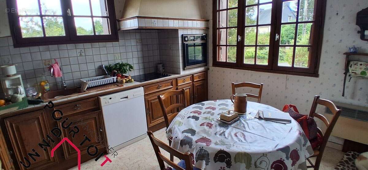 Maison à PLOUNEVEZ-MOEDEC