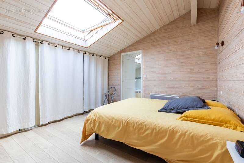 Commerce à GUJAN-MESTRAS