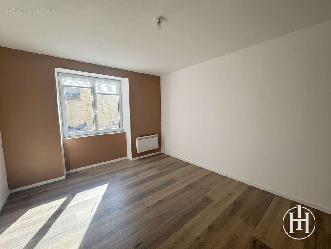 Appartement à SAINT-AMAND-MONTROND