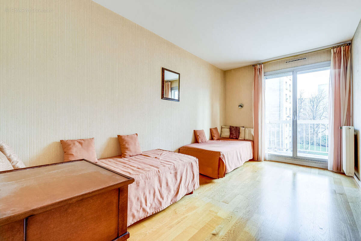 Appartement à PARIS-20E