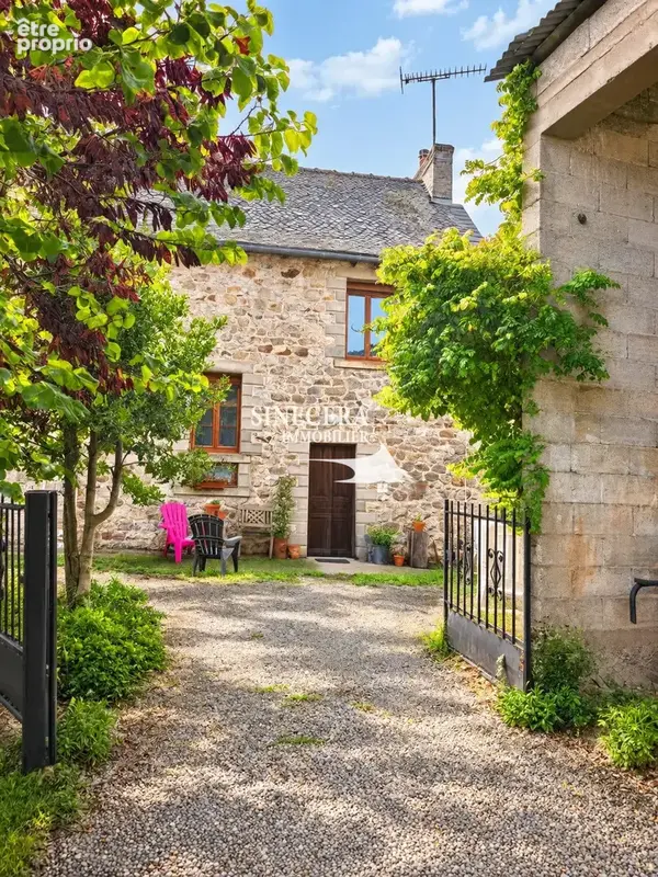 Maison 9 pièces 137 m² à vendre à Senergues (12320) - photo 2