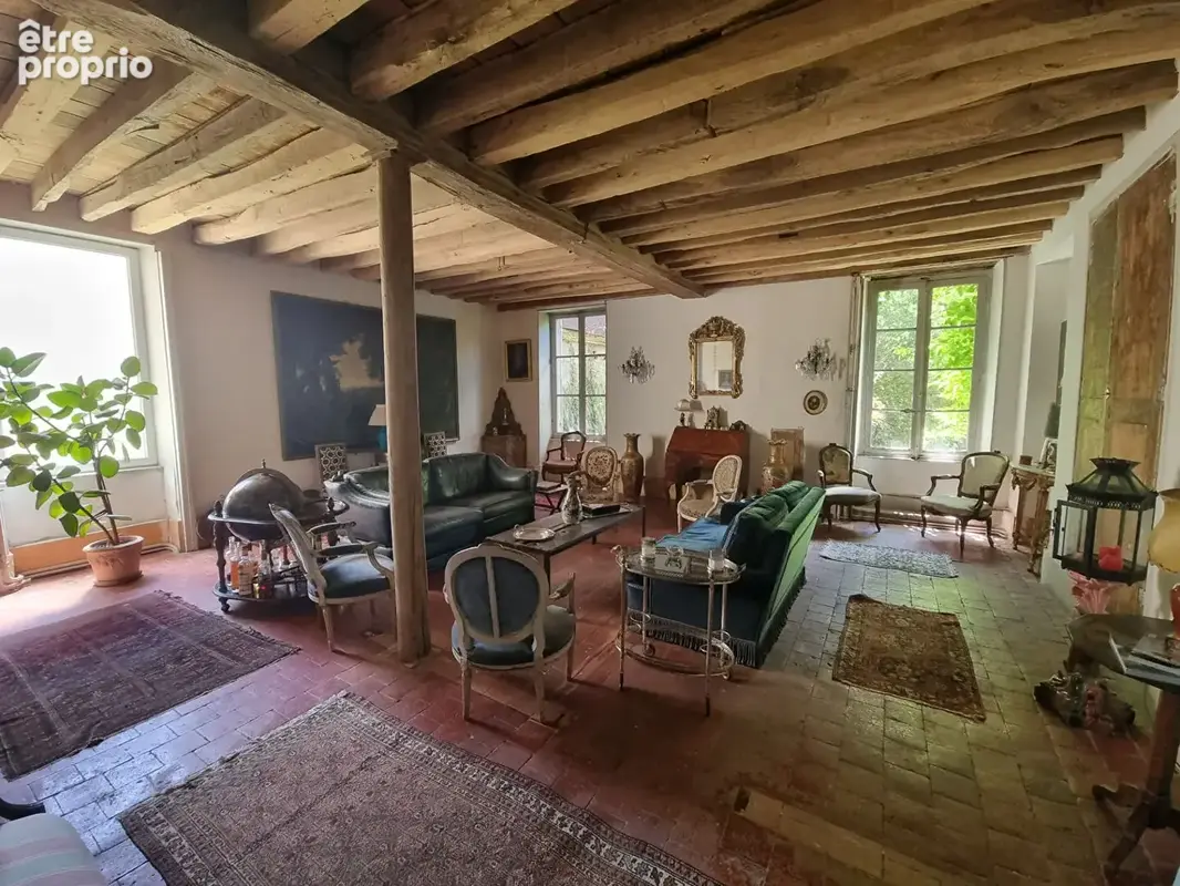 A vendre, demeure de caractère avec jardin et appartement à Pougues-les-Eaux. - photo 5