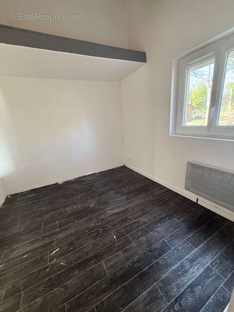 Maison à LA ROCHE-CHALAIS