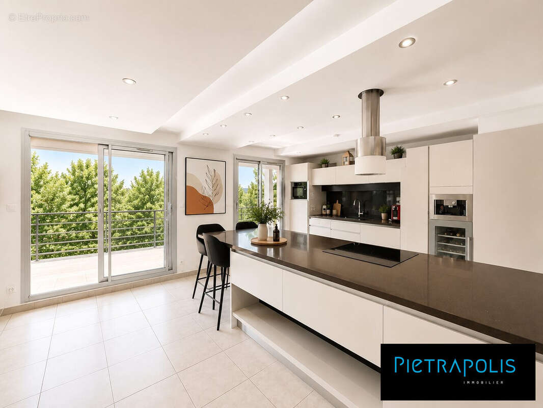Appartement à DECINES-CHARPIEU