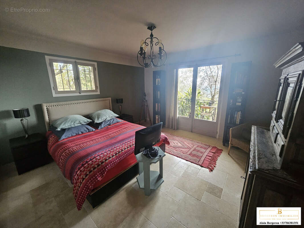 chambre en rdj - Maison à LE TIGNET