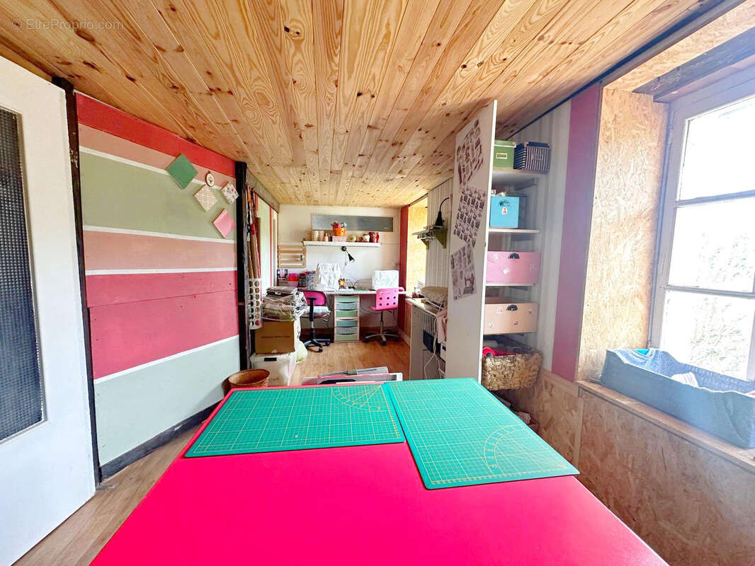 Maison à LIVINHAC-LE-HAUT