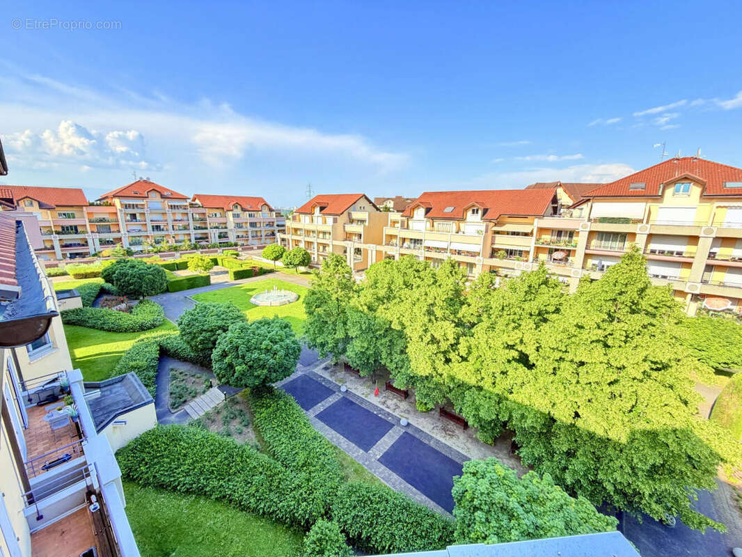 1 + - Appartement à SAINT-JULIEN-EN-GENEVOIS