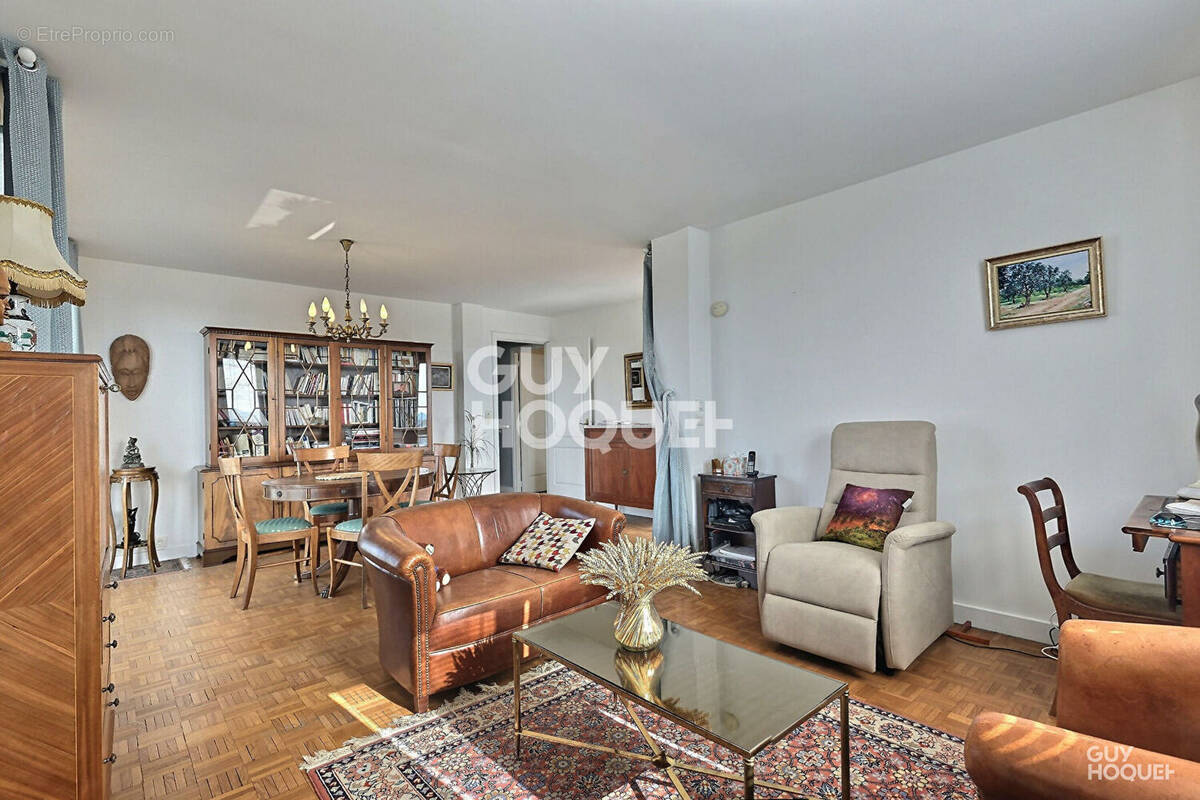 Appartement à MAISONS-ALFORT