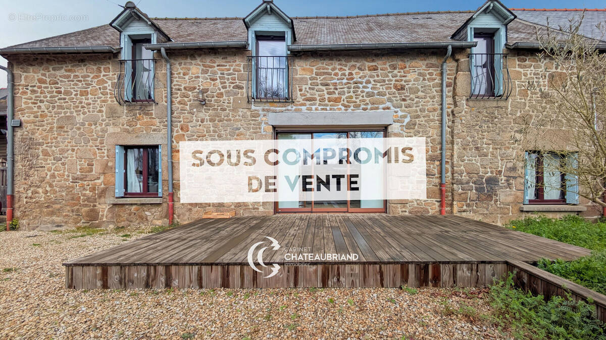 Maison à COMBOURG