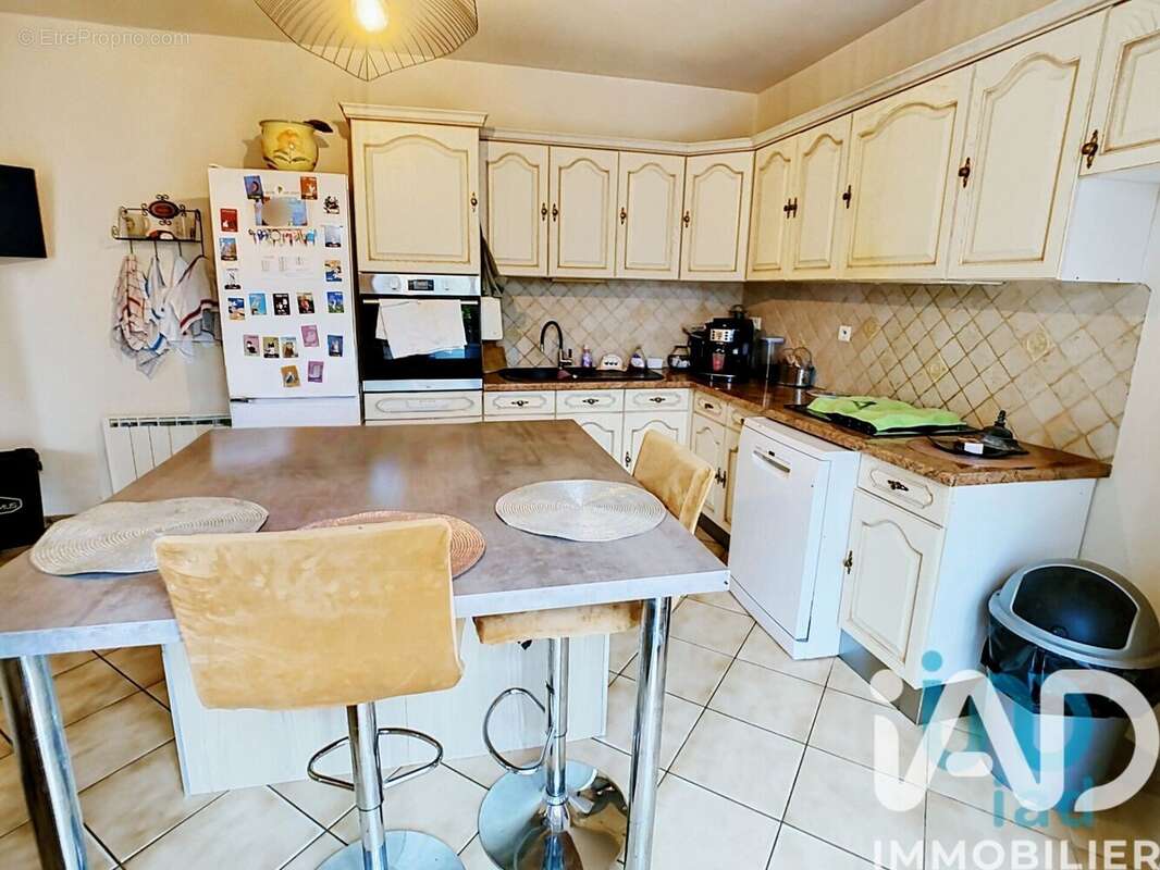 Maison 305 m² à Montignac  - photo 9